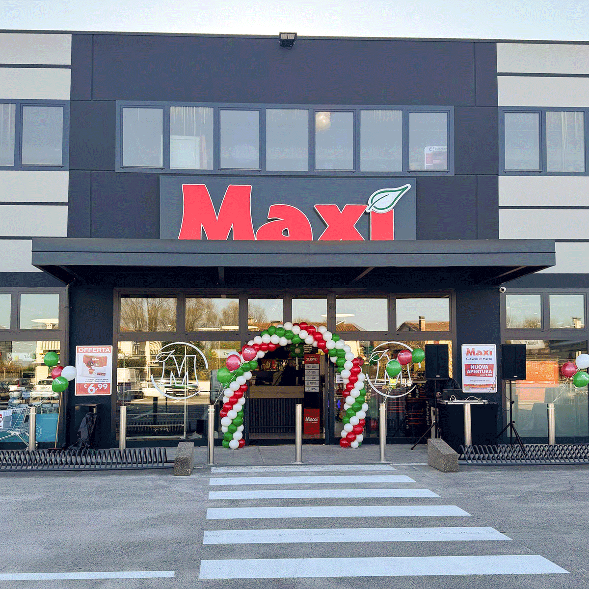 banner nuova apertura supermercato maxì di Fratte di Santa Giustina in Colle (PD)